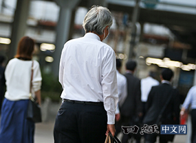 日本工作的老年人達914萬 4人里1人就業